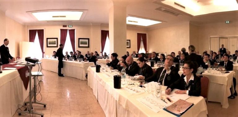 Sommelier da tutta Italia per il seminario AIS